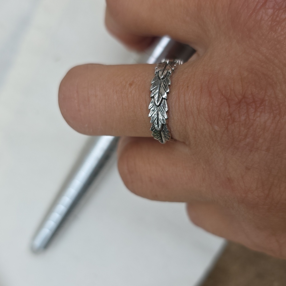 Vintage Silvertone 1979 Avon Leaf Design Ring Size ~9